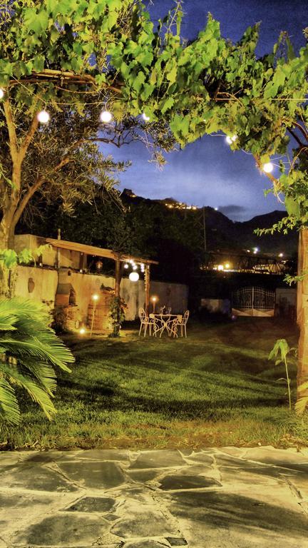 Casa Vacanze Borgo Borghese SantʼAlessio Siculo エクステリア 写真
